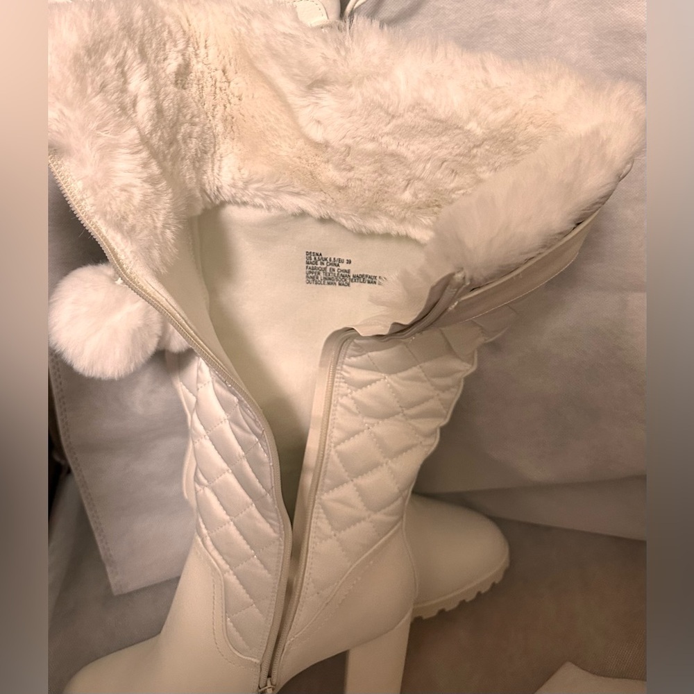 Chic White Quilted Women's Winter Boots - Picture 6 of 7